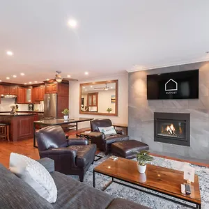 https://greyhawk.hotels-of-whistler.com
